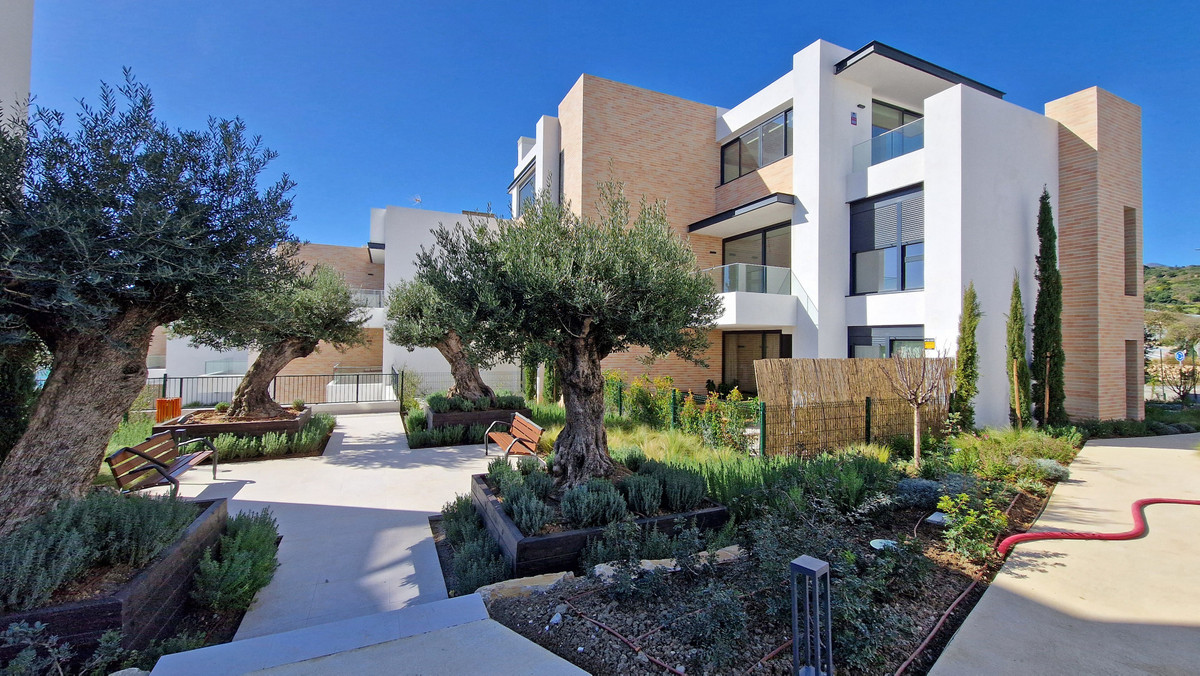 Appartement te koop in Estepona | 3 slaapkamers H5336857