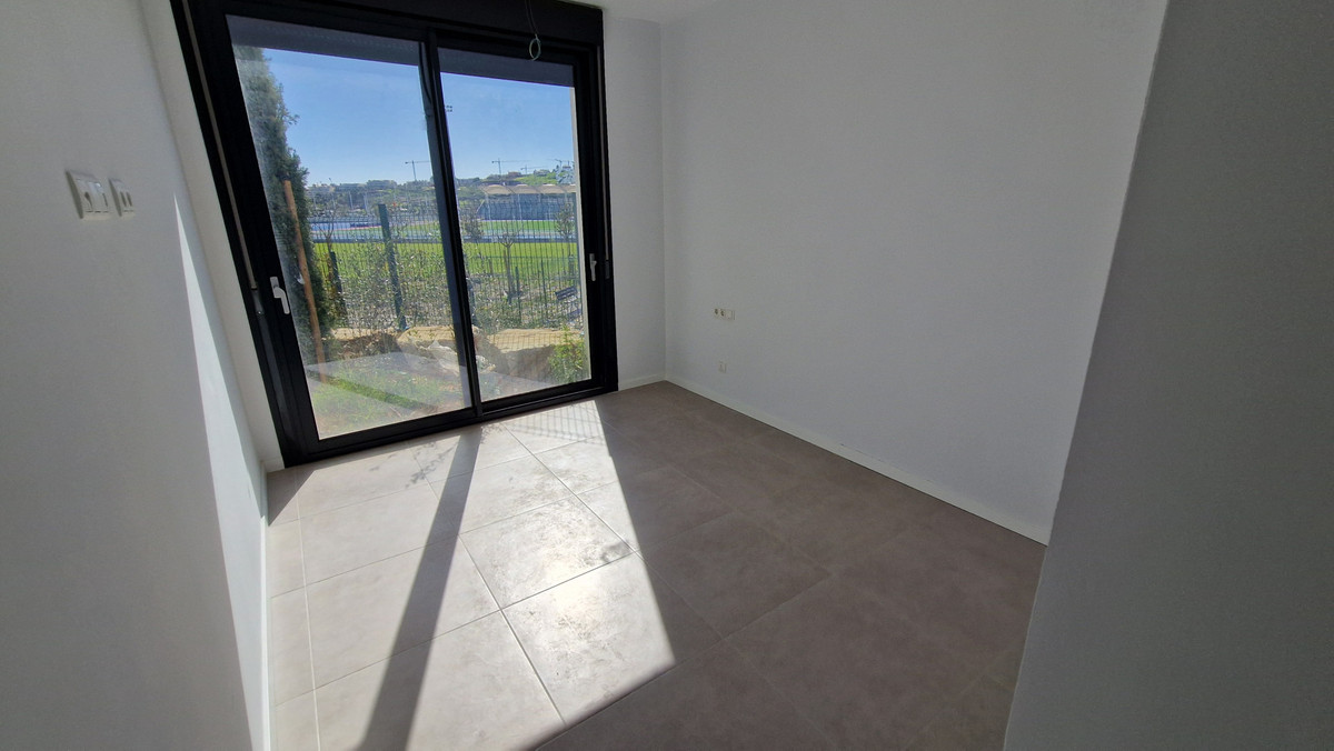 Appartement te koop in Estepona | 3 slaapkamers H5336857