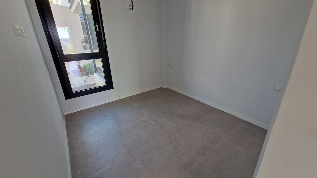 Appartement te koop in Estepona | 3 slaapkamers H5336857
