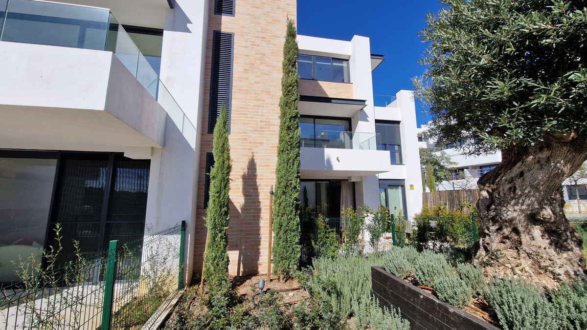 Appartement te koop in Estepona | 3 slaapkamers H5336857