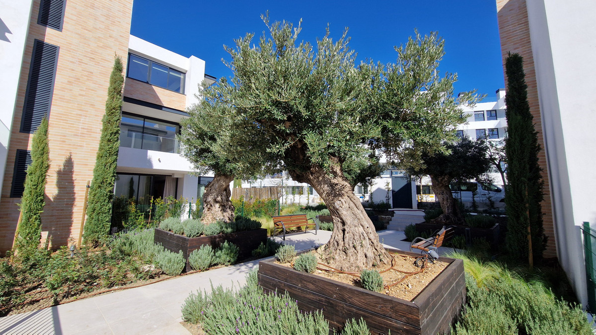 Appartement te koop in Estepona | 3 slaapkamers H5336857