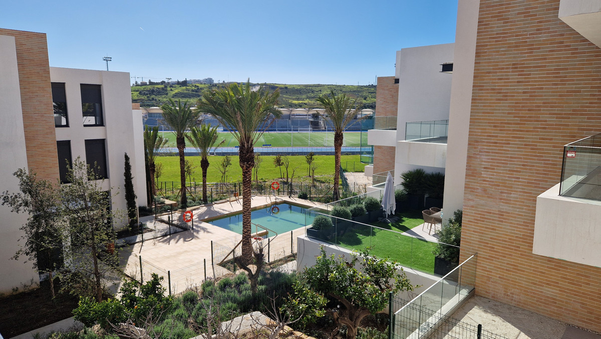 Appartement te koop in Estepona | 3 slaapkamers H5336857