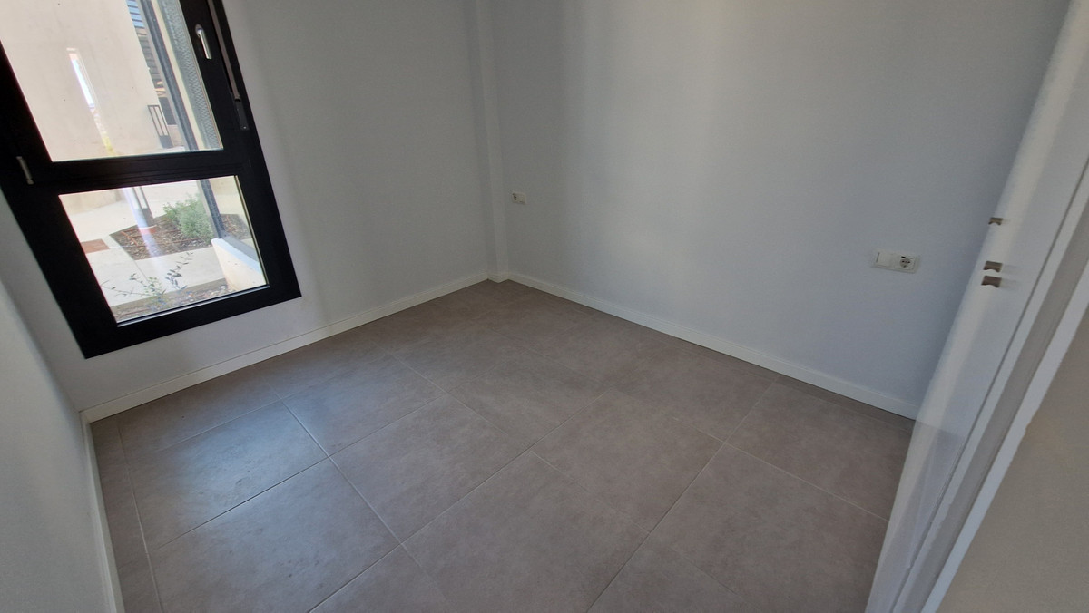 Appartement te koop in Estepona | 3 slaapkamers H5336857