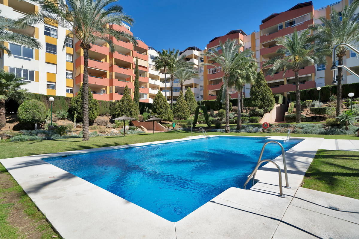 Penthouse te koop in Estepona | 2 slaapkamers H5336869