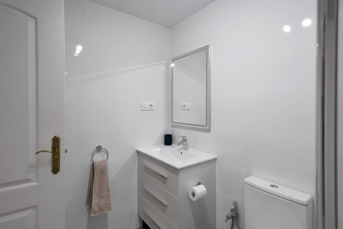 Penthouse te koop in Estepona | 2 slaapkamers H5336869