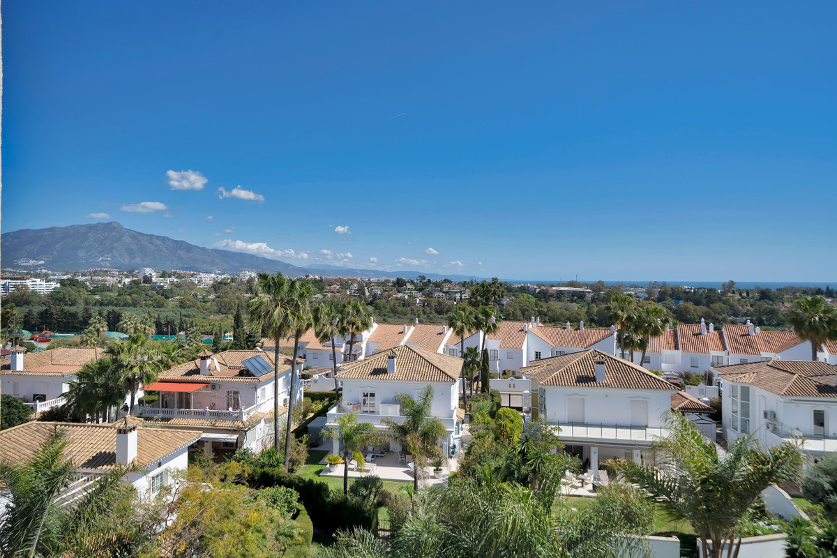 Penthouse te koop in Estepona | 2 slaapkamers H5336869