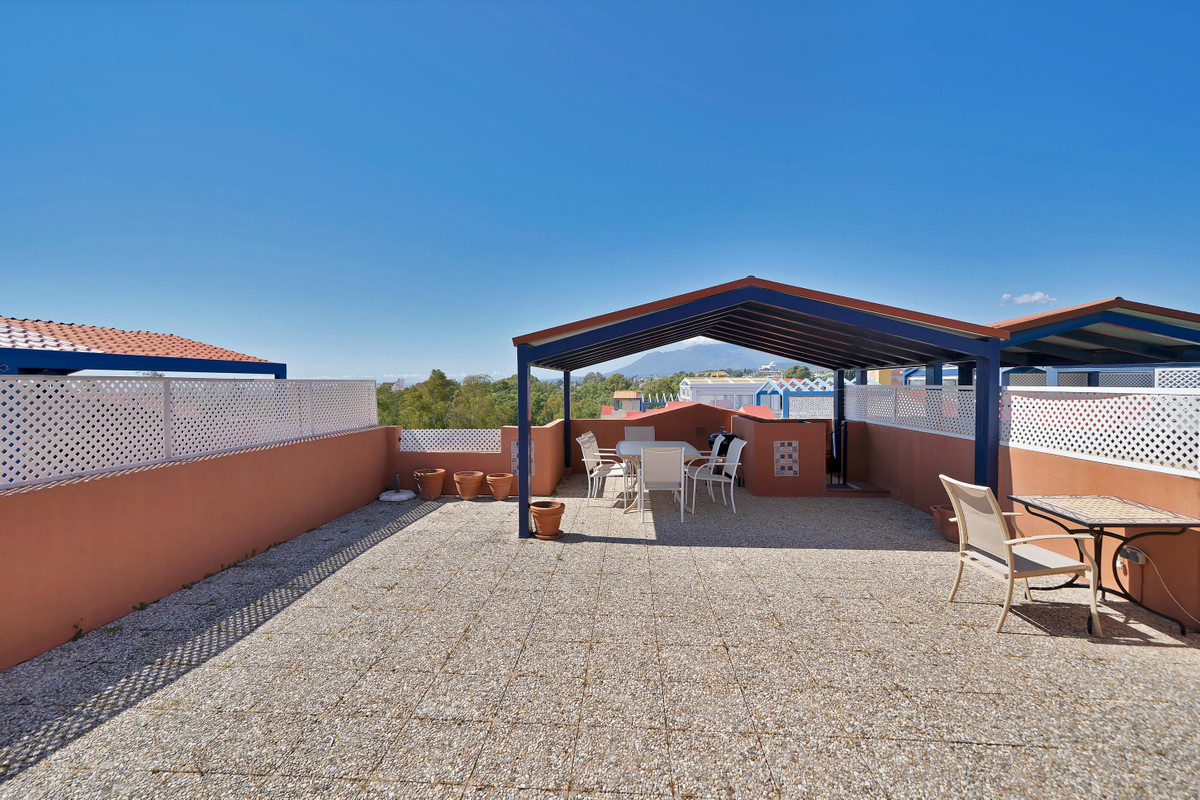 Penthouse te koop in Estepona | 2 slaapkamers H5336869
