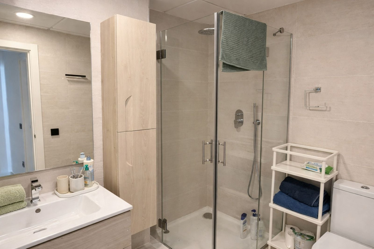 Appartement te koop in Estepona | 2 slaapkamers H5337295