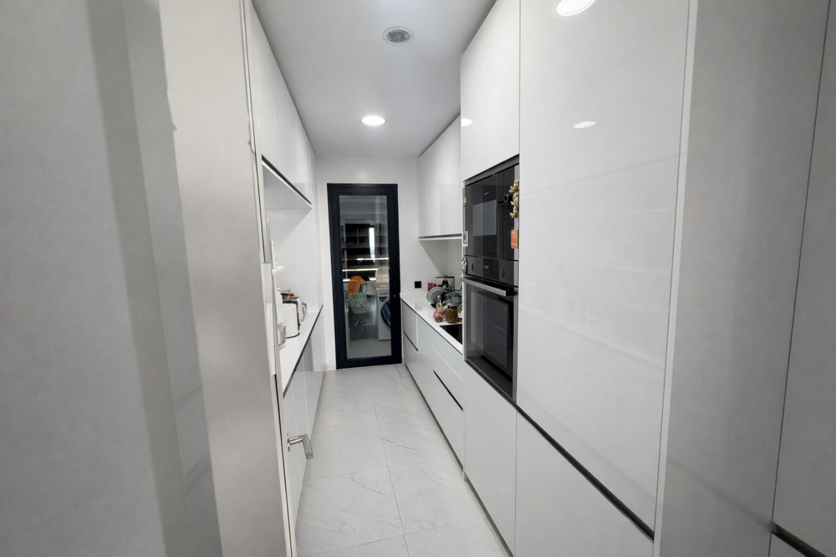 Appartement te koop in Estepona | 2 slaapkamers H5337295