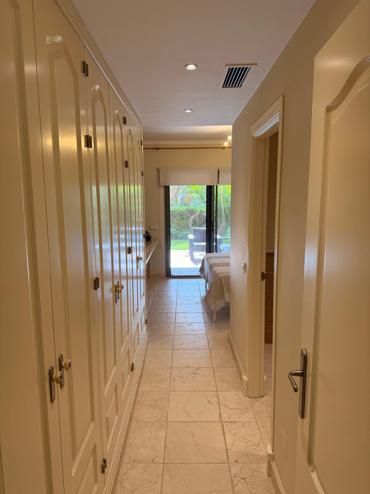 Appartement te koop in Estepona | 3 slaapkamers H5337394