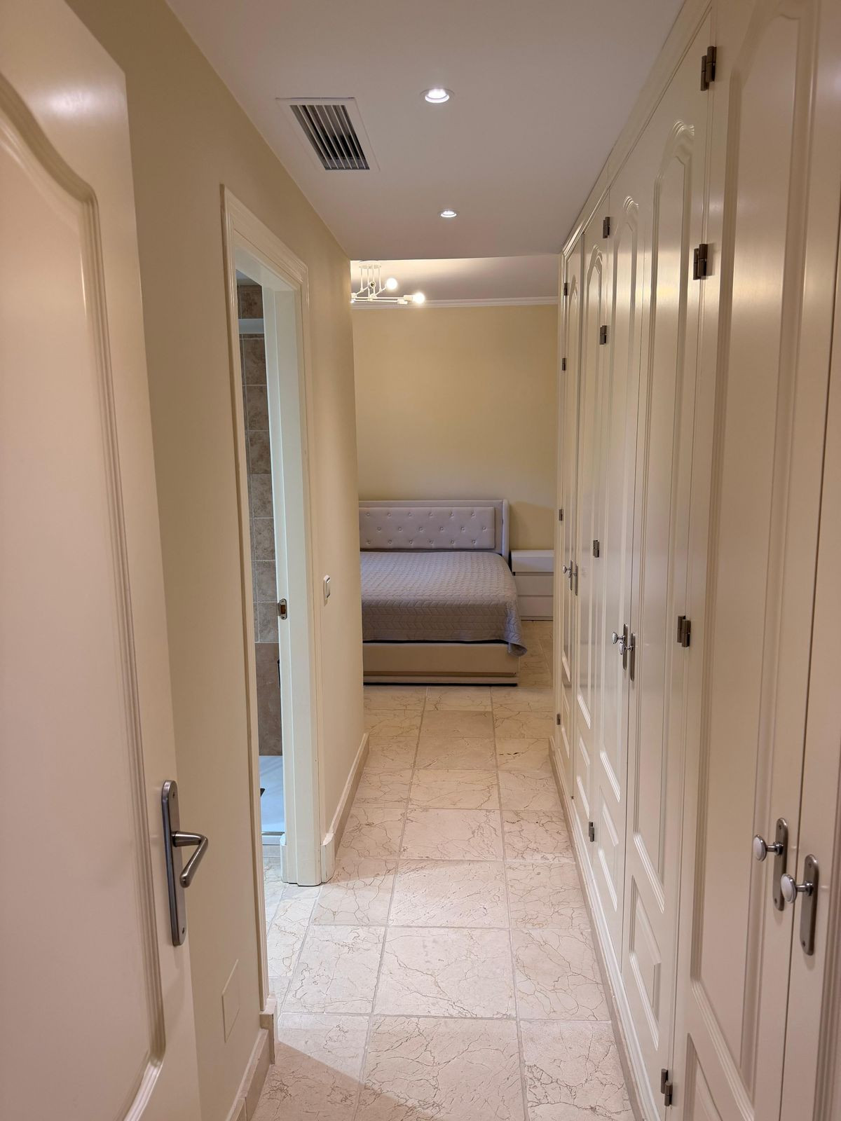 Appartement te koop in Estepona | 3 slaapkamers H5337394