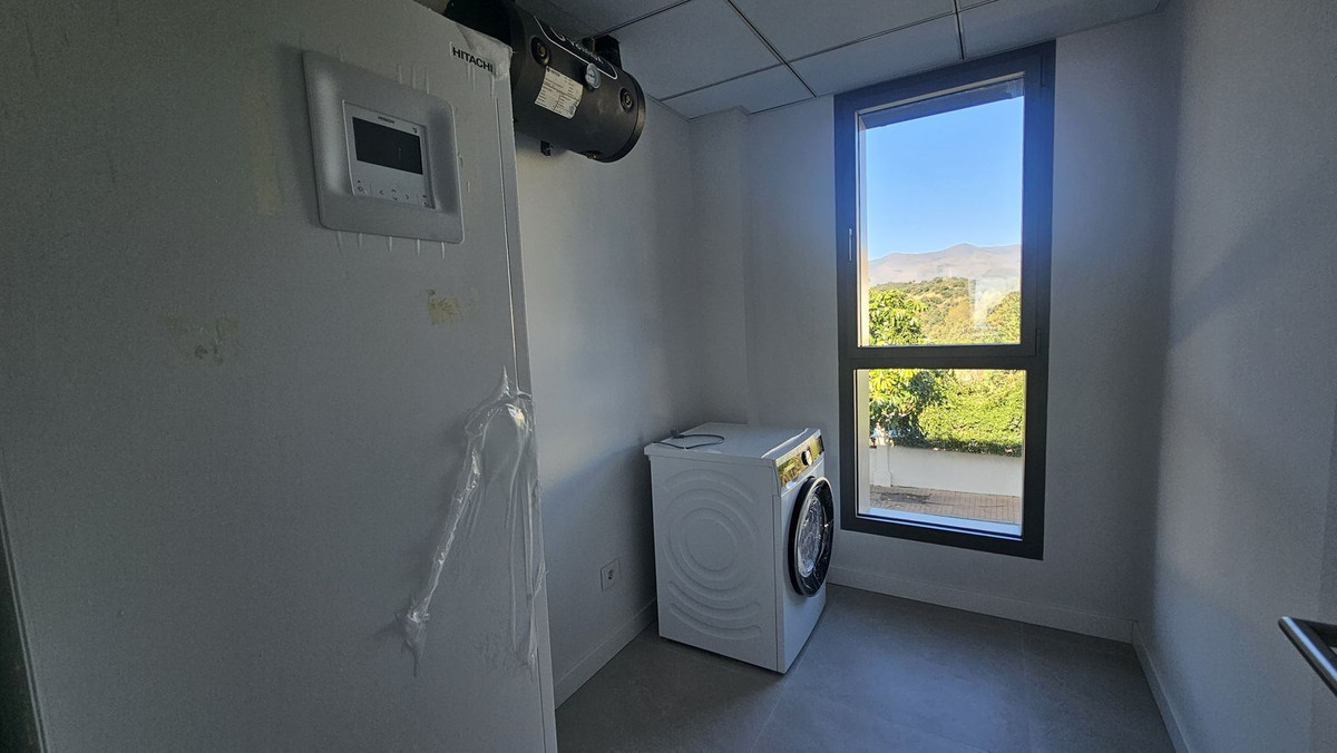 Appartement te koop in Estepona | 2 slaapkamers H5337406