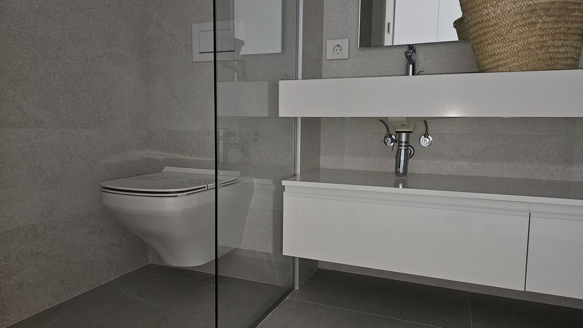 Appartement te koop in Estepona | 2 slaapkamers H5337406