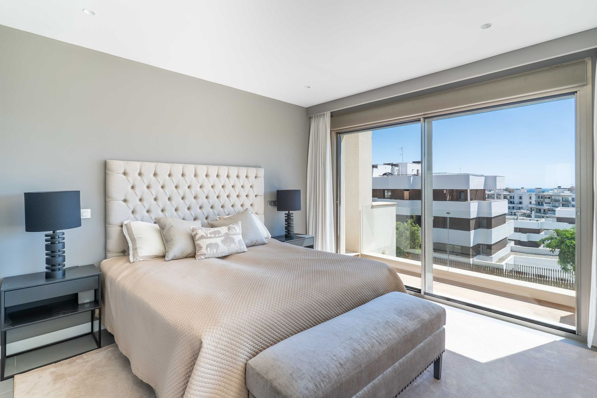 Appartement te koop in Estepona | 4 slaapkamers H5337811