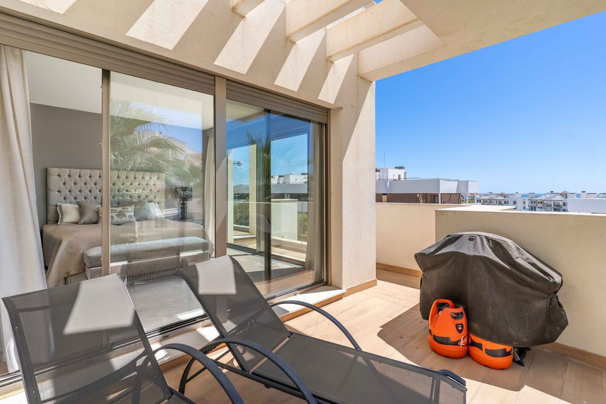 Appartement te koop in Estepona | 4 slaapkamers H5337811