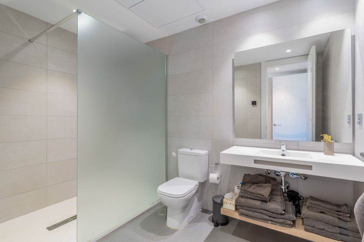 Appartement te koop in Estepona | 4 slaapkamers H5337811