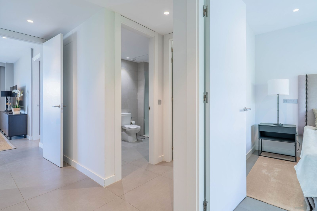 Appartement te koop in Estepona | 4 slaapkamers H5337811