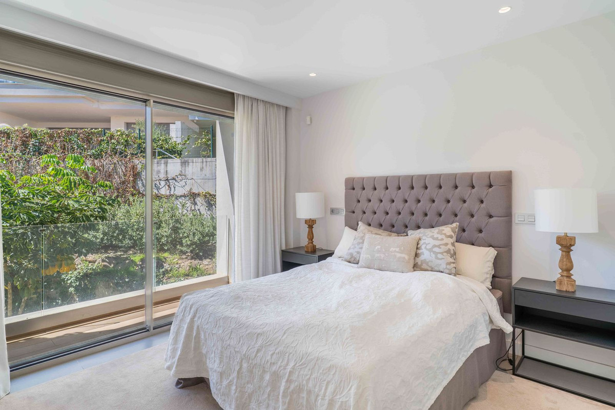 Appartement te koop in Estepona | 4 slaapkamers H5337811