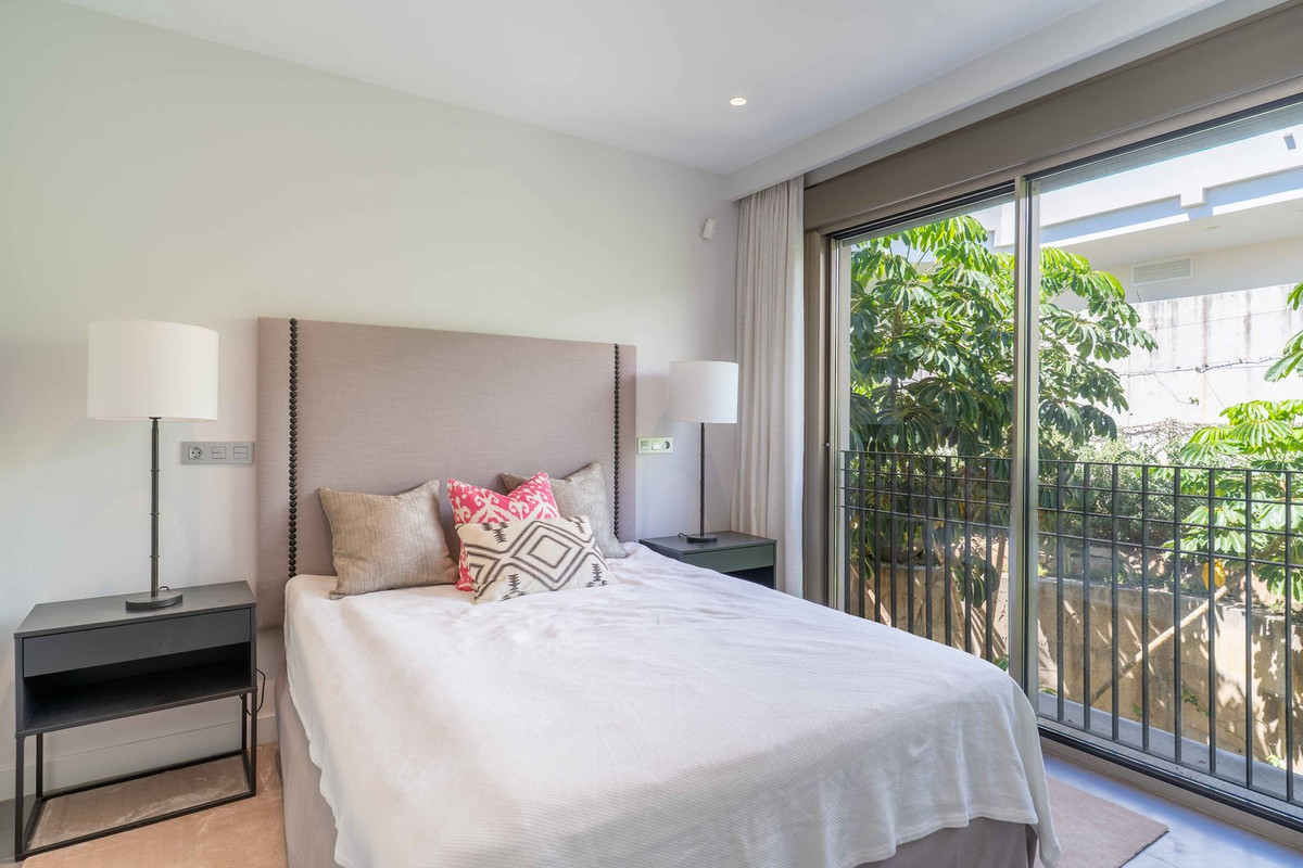 Appartement te koop in Estepona | 4 slaapkamers H5337811