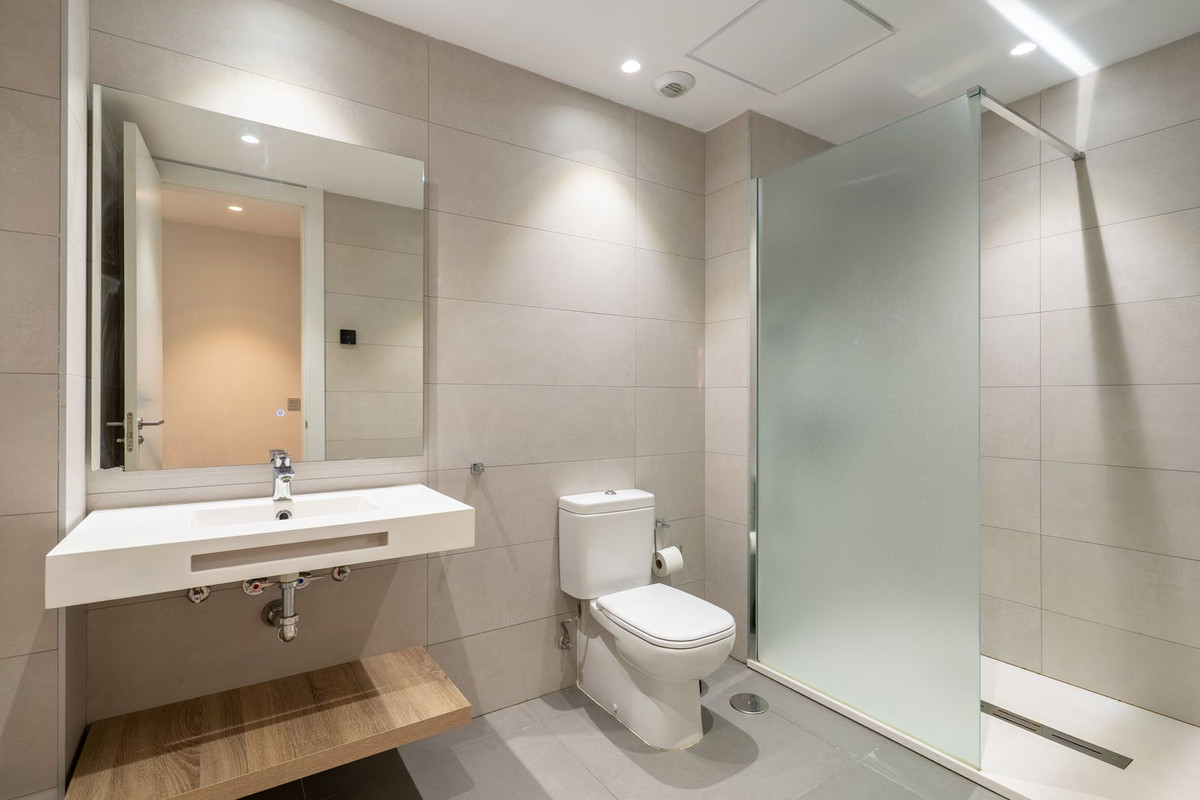 Appartement te koop in Estepona | 4 slaapkamers H5337811