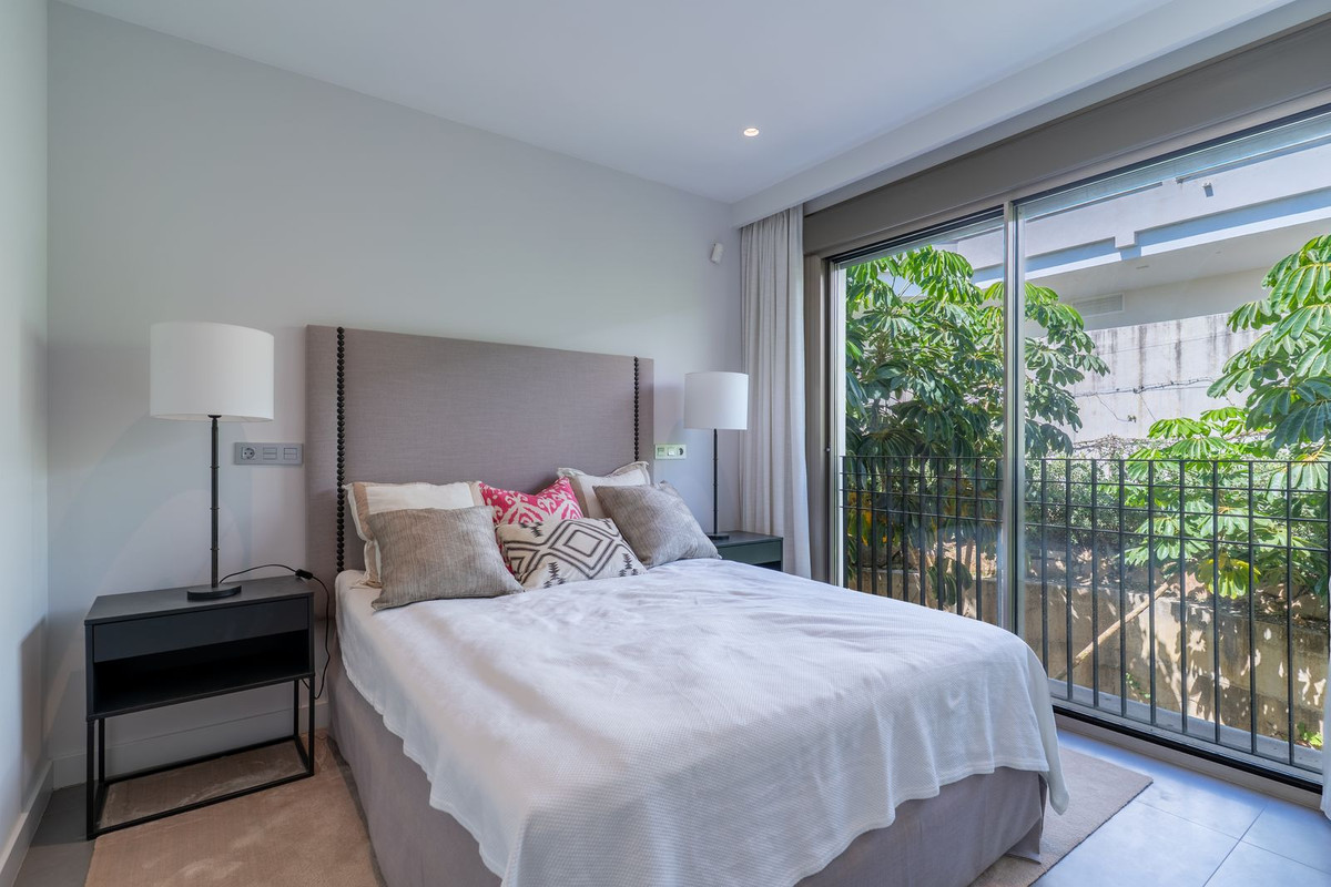 Appartement te koop in Estepona | 4 slaapkamers H5337811