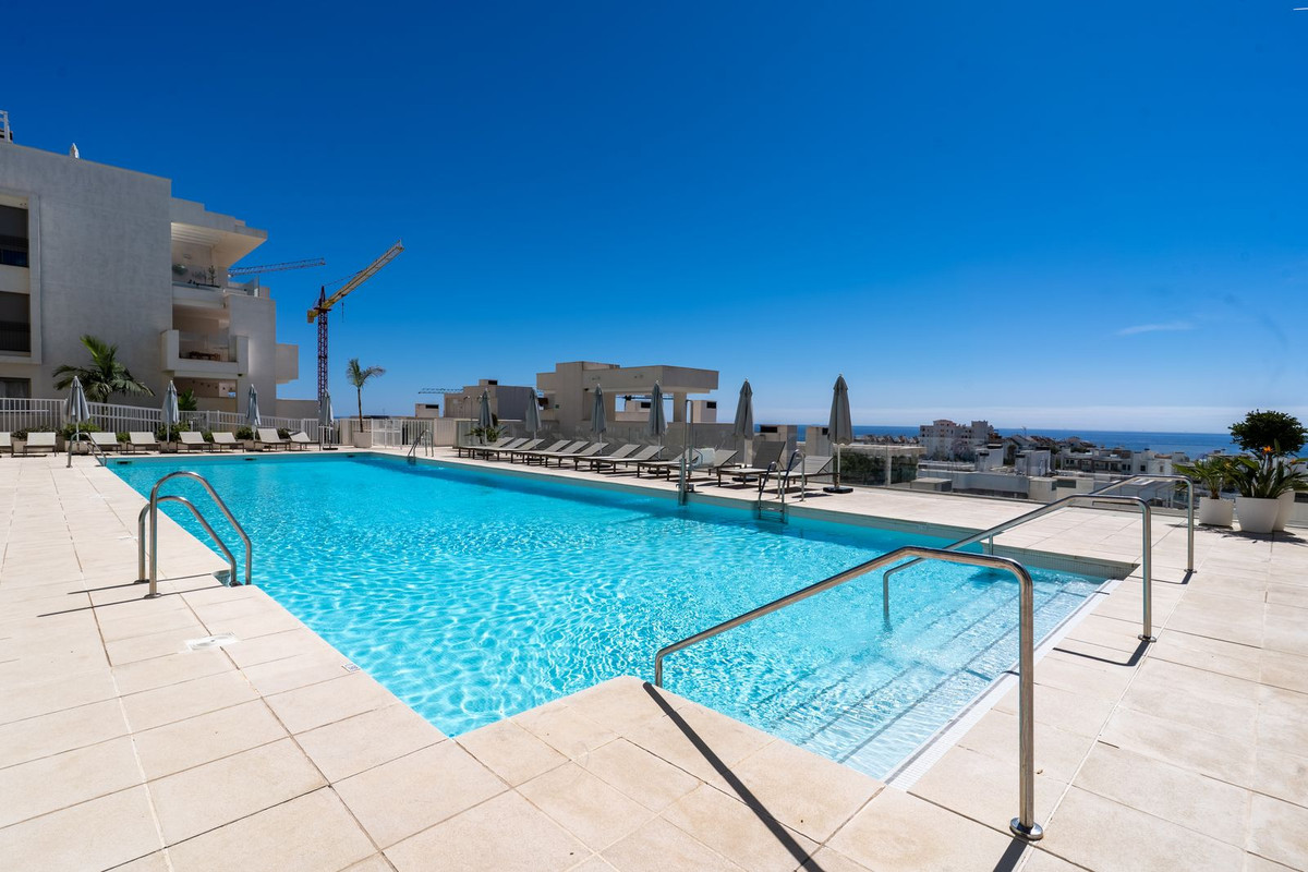 Appartement te koop in Estepona | 4 slaapkamers H5337811