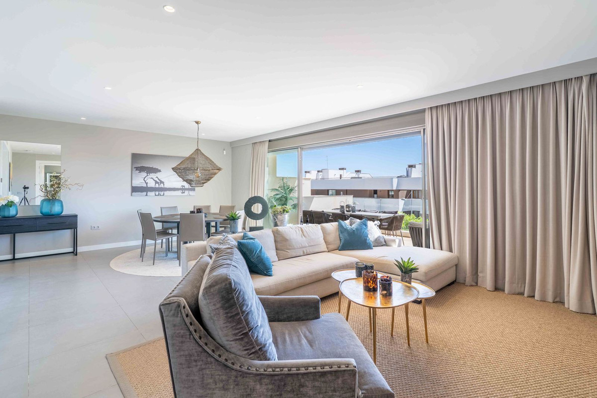 Appartement te koop in Estepona | 4 slaapkamers H5337811