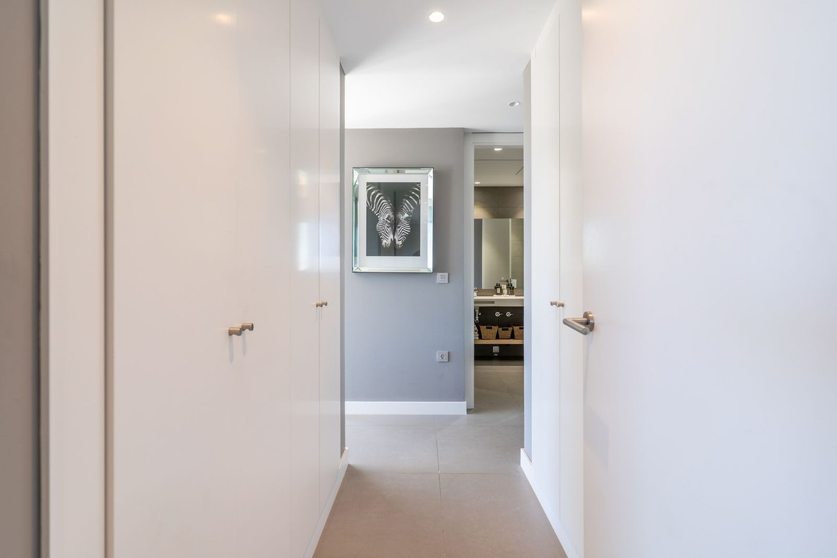 Appartement te koop in Estepona | 4 slaapkamers H5337811