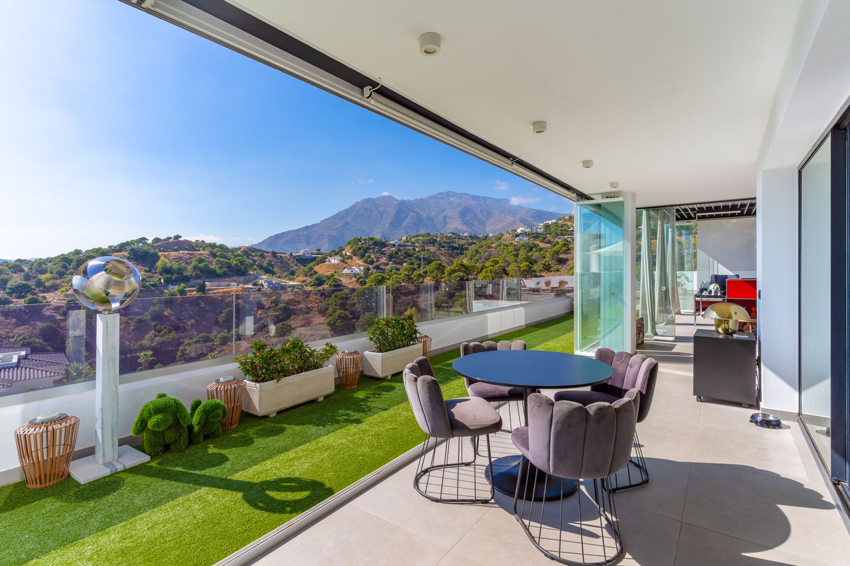 Penthouse te koop in Estepona | 2 slaapkamers H5337916