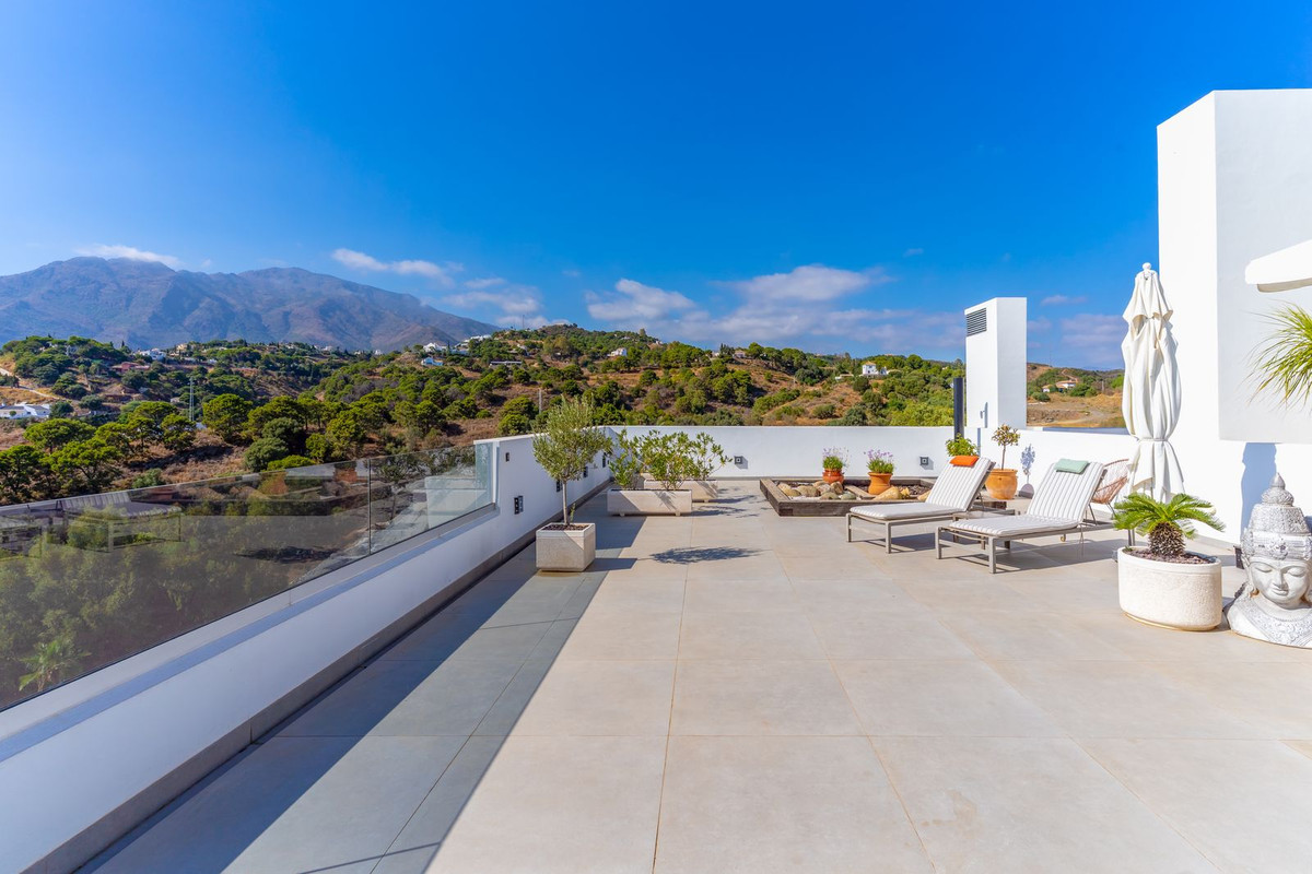 Penthouse te koop in Estepona | 2 slaapkamers H5337916