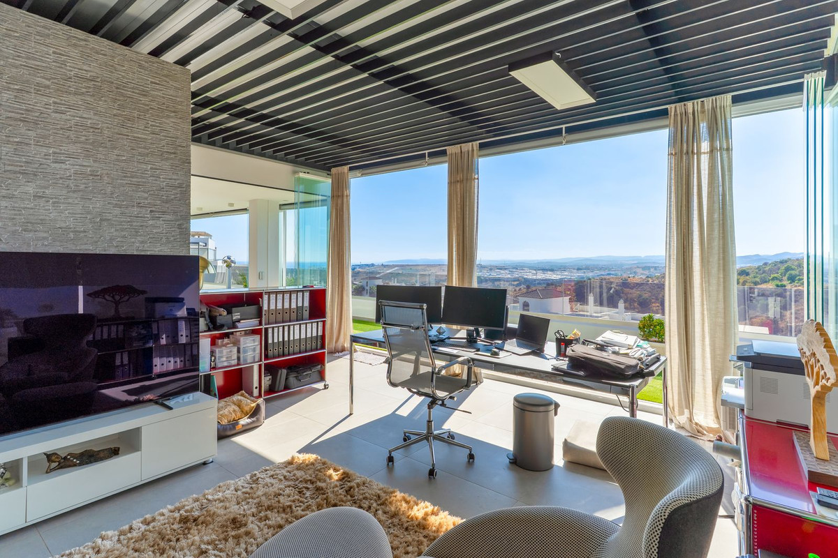 Penthouse te koop in Estepona | 2 slaapkamers H5337916