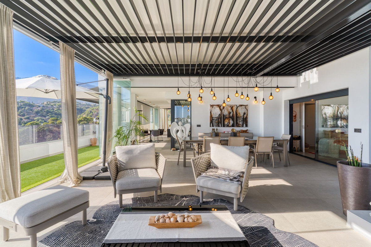 Penthouse te koop in Estepona | 2 slaapkamers H5337916