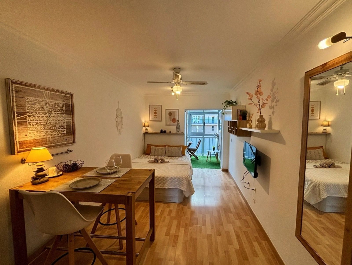 Appartement te koop in Estepona | 0 slaapkamers H5337964