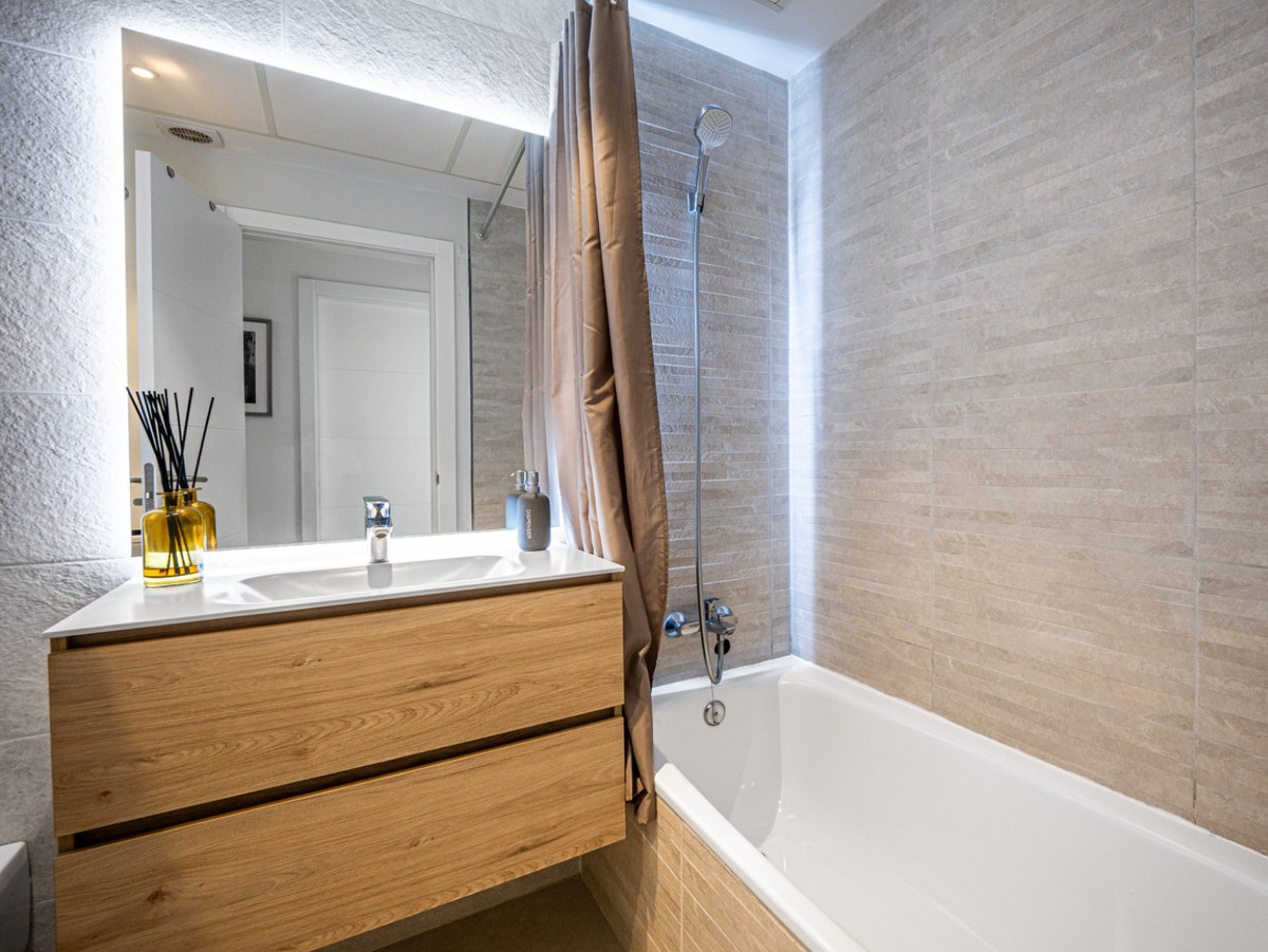 Appartement te koop in Estepona | 2 slaapkamers H5338210