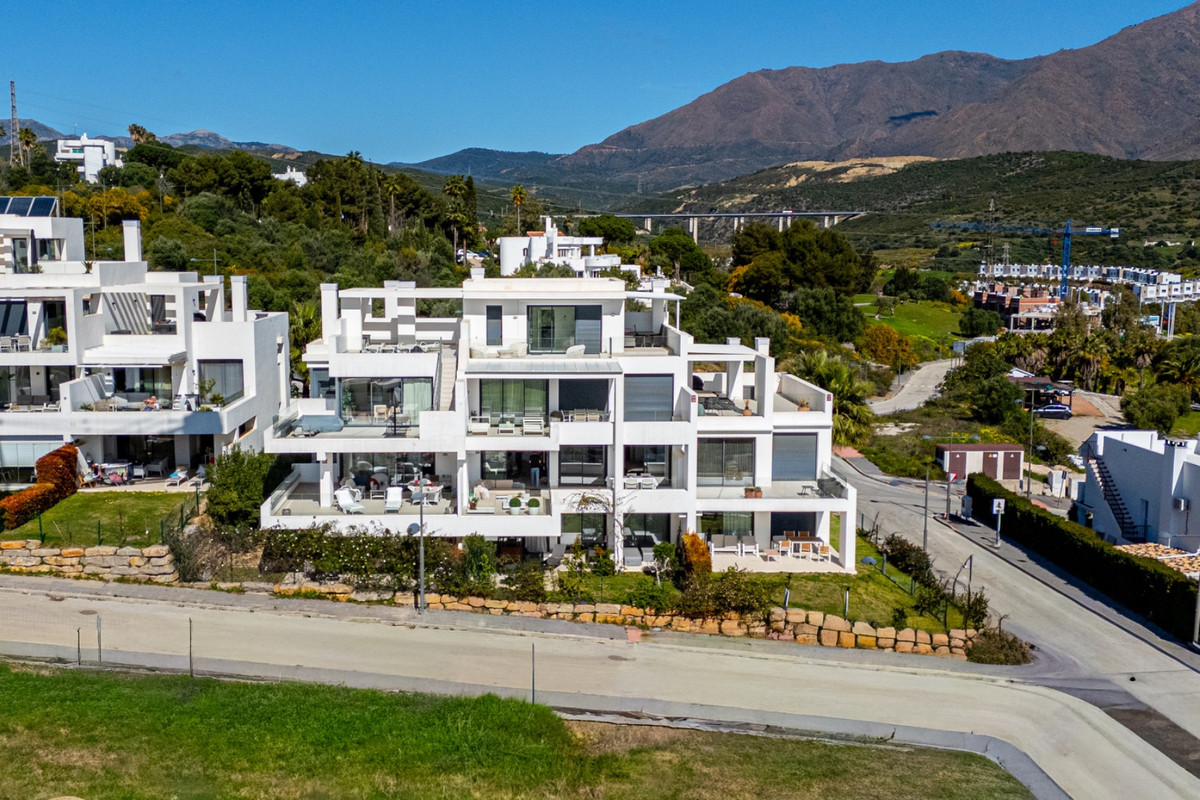 Appartement te koop in Estepona | 2 slaapkamers H5338210