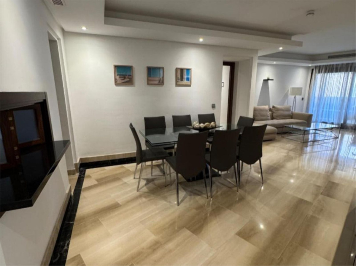 Appartement te koop in Estepona | 3 slaapkamers H5338510