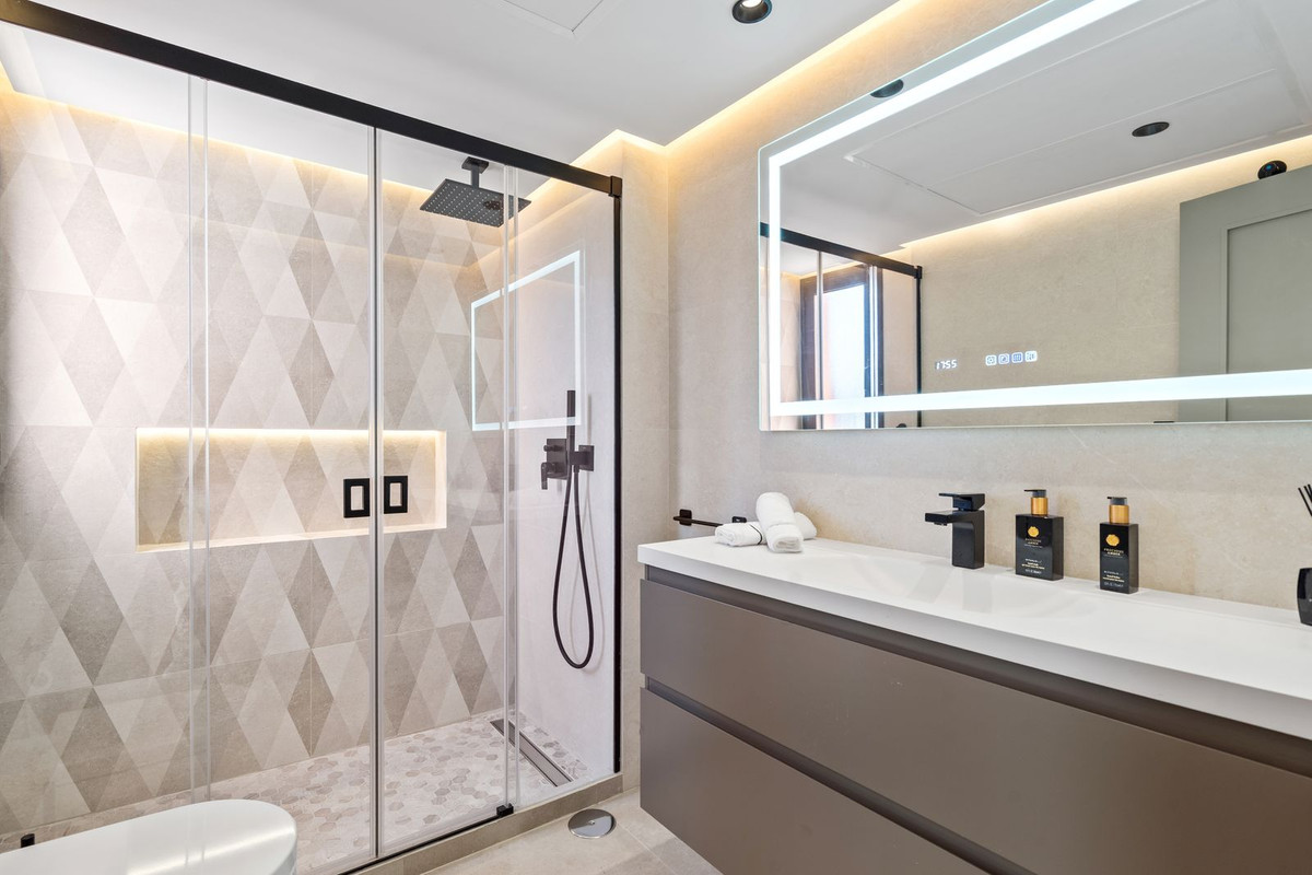 Appartement te koop in Estepona | 3 slaapkamers H5338801