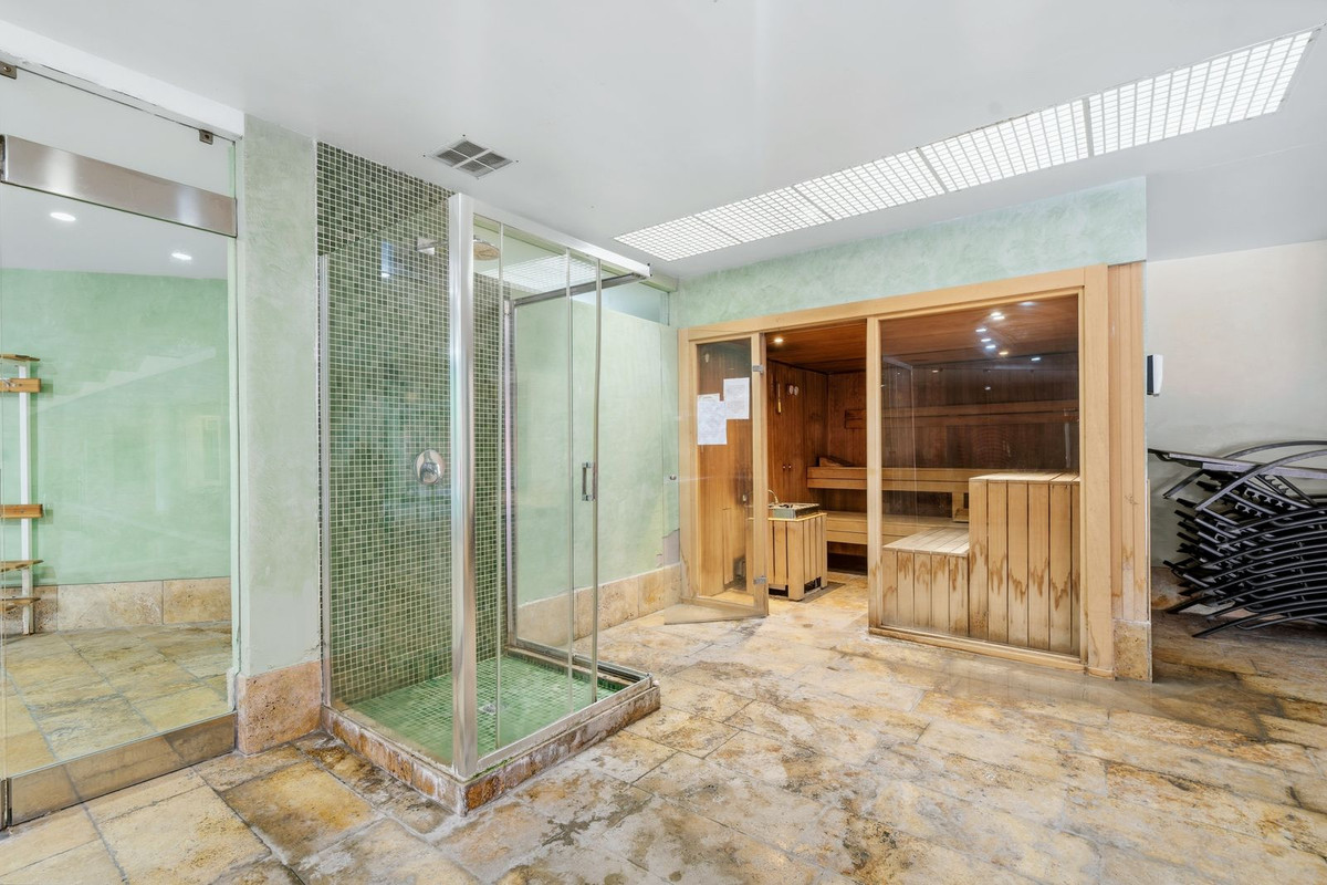 Appartement te koop in Estepona | 3 slaapkamers H5338801