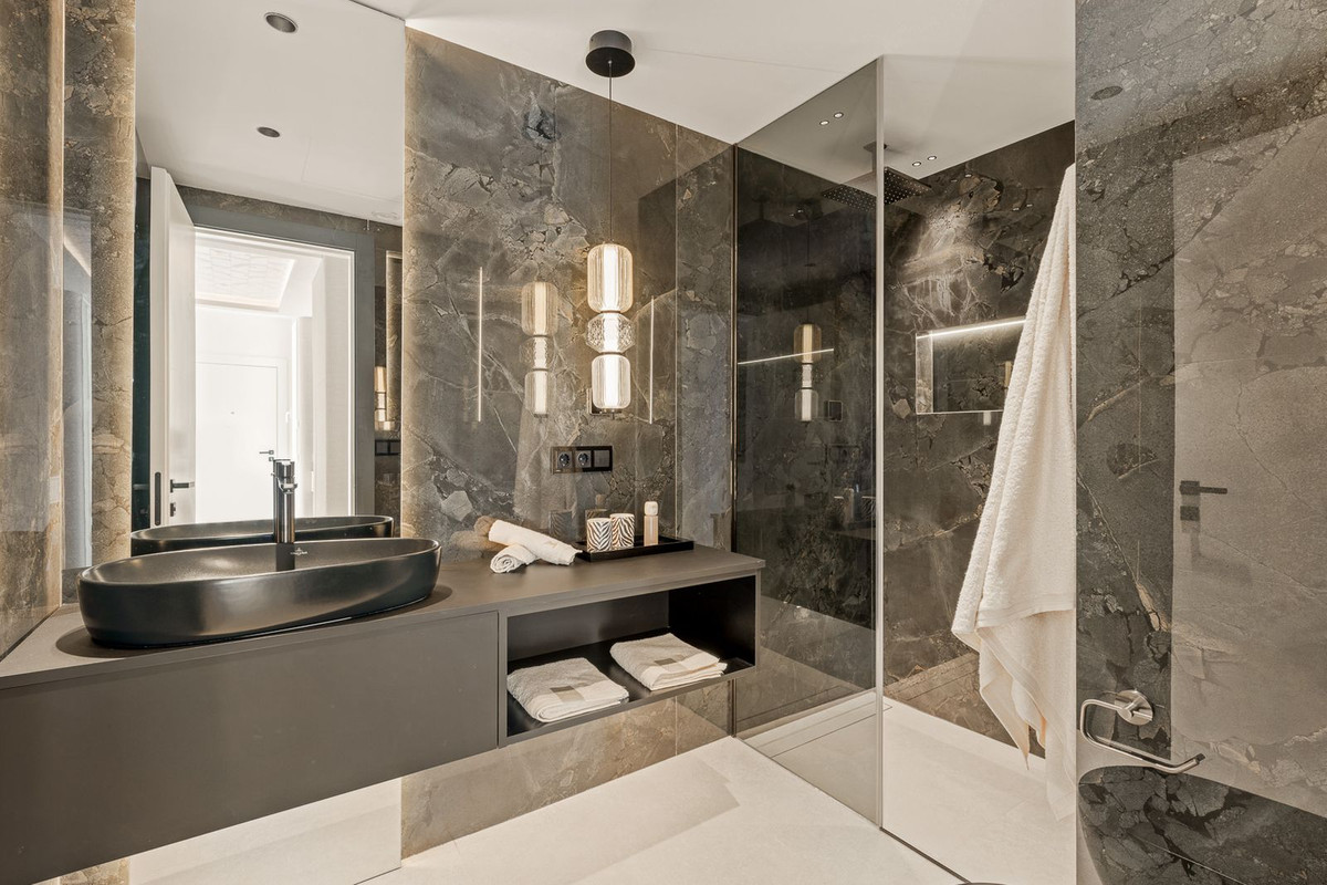 Appartement te koop in Estepona | 3 slaapkamers H5340547