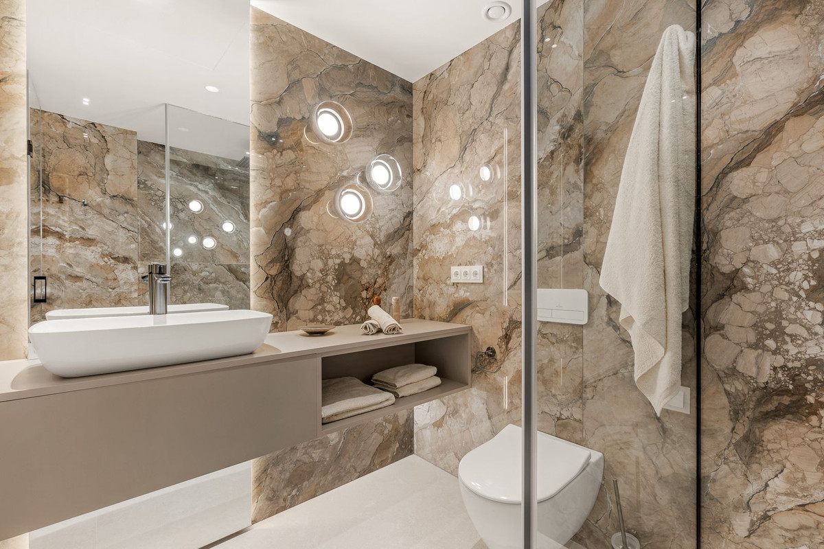 Appartement te koop in Estepona | 3 slaapkamers H5340547