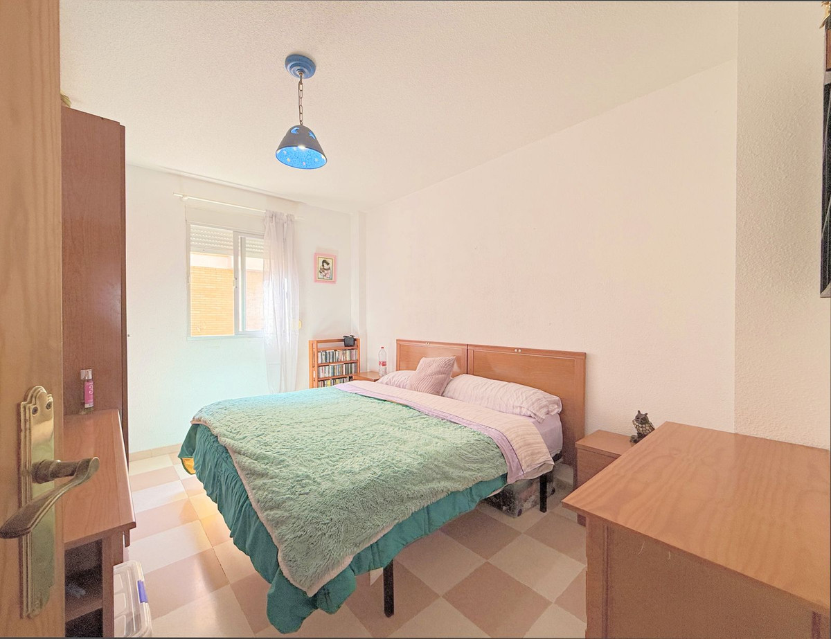 Appartement te koop in Estepona | 4 slaapkamers H5340925