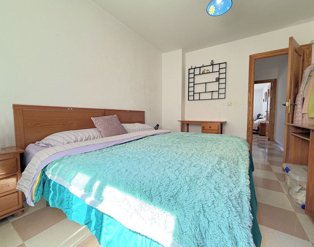 Appartement te koop in Estepona | 4 slaapkamers H5340925