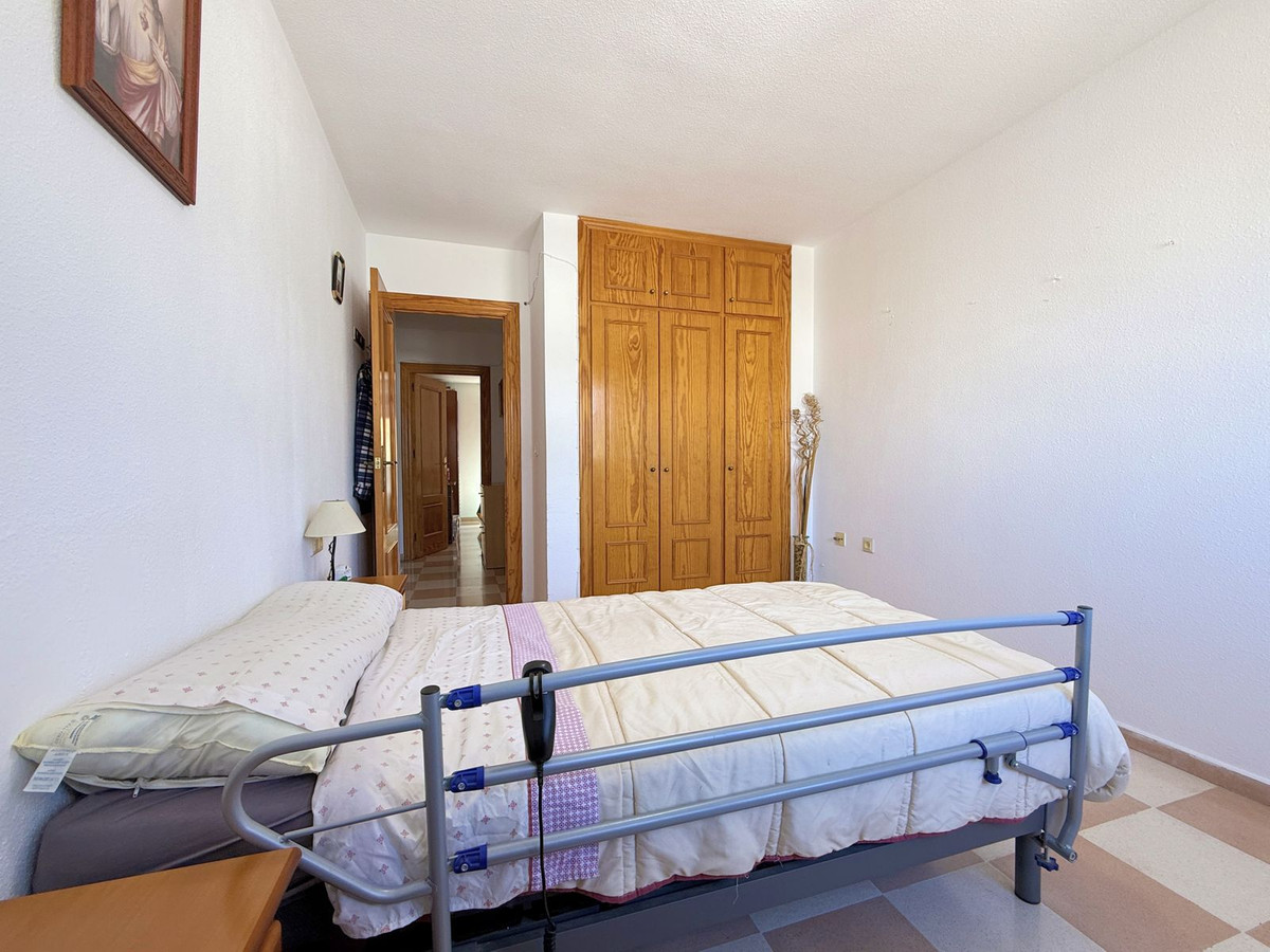 Appartement te koop in Estepona | 4 slaapkamers H5340925