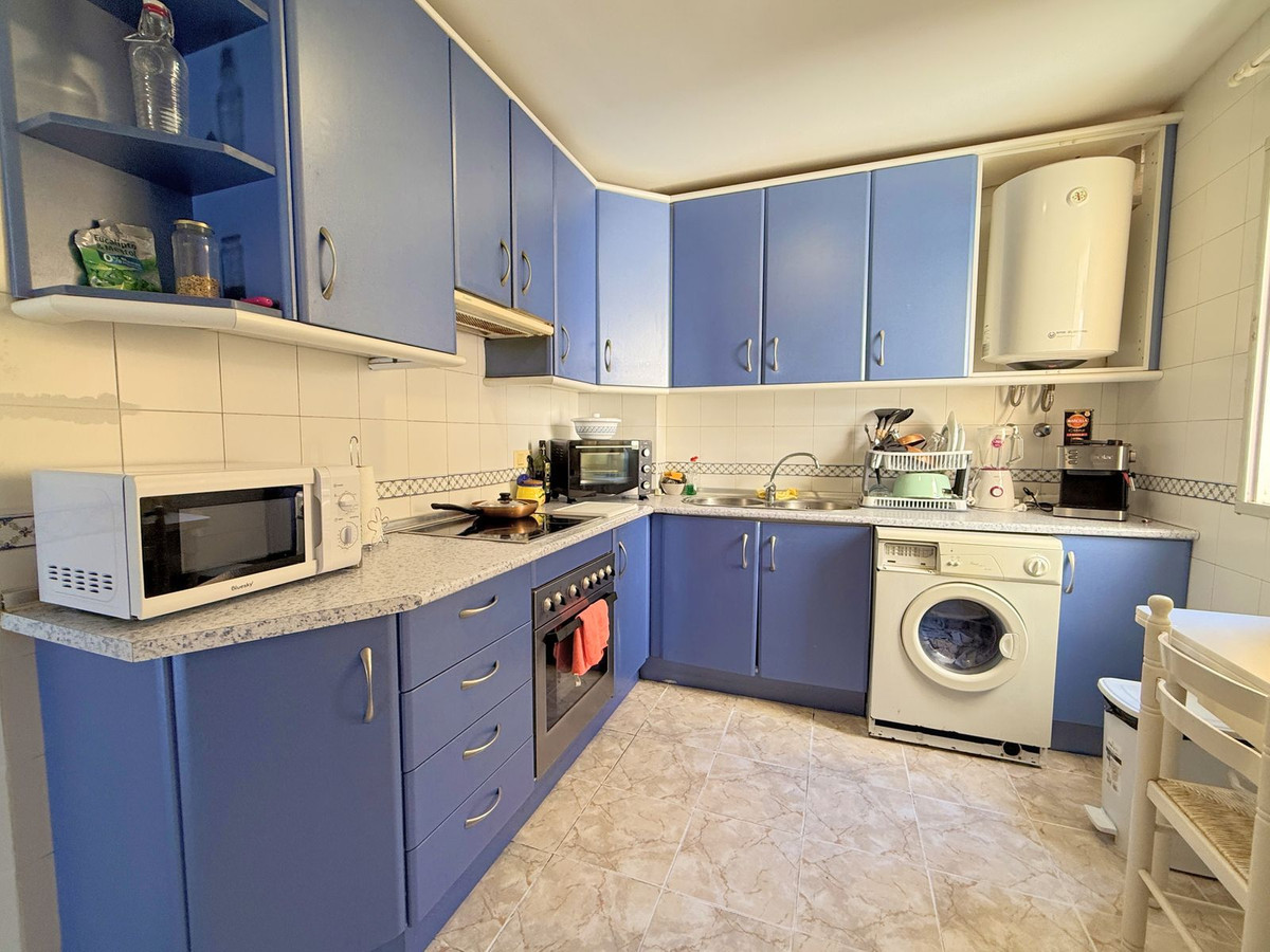 Appartement te koop in Estepona | 4 slaapkamers H5340925