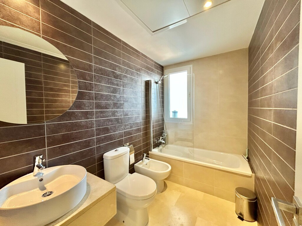 Appartement te koop in Estepona | 2 slaapkamers H5341876