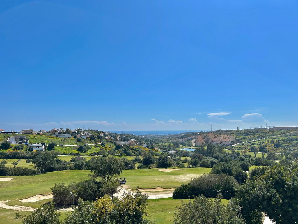 Appartement te koop in Estepona | 2 slaapkamers H5341876