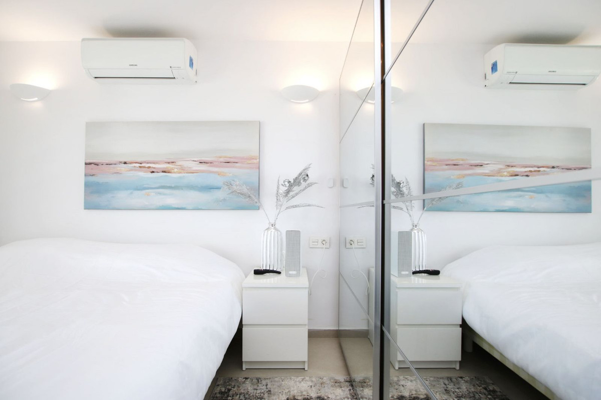 Duplex te koop in Estepona | 4 slaapkamers H5343160