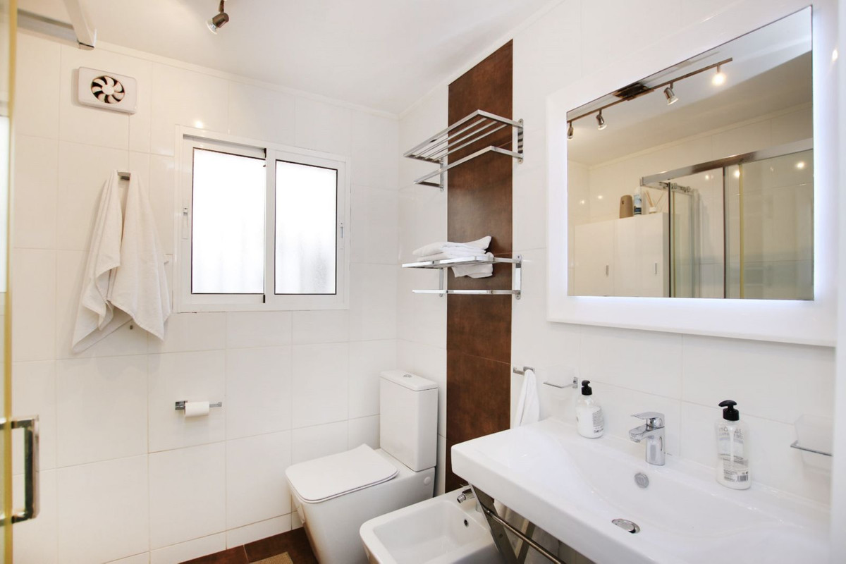 Duplex te koop in Estepona | 4 slaapkamers H5343160