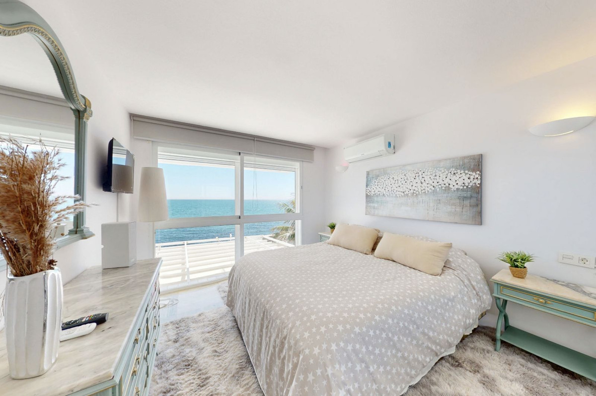 Duplex te koop in Estepona | 4 slaapkamers H5343160