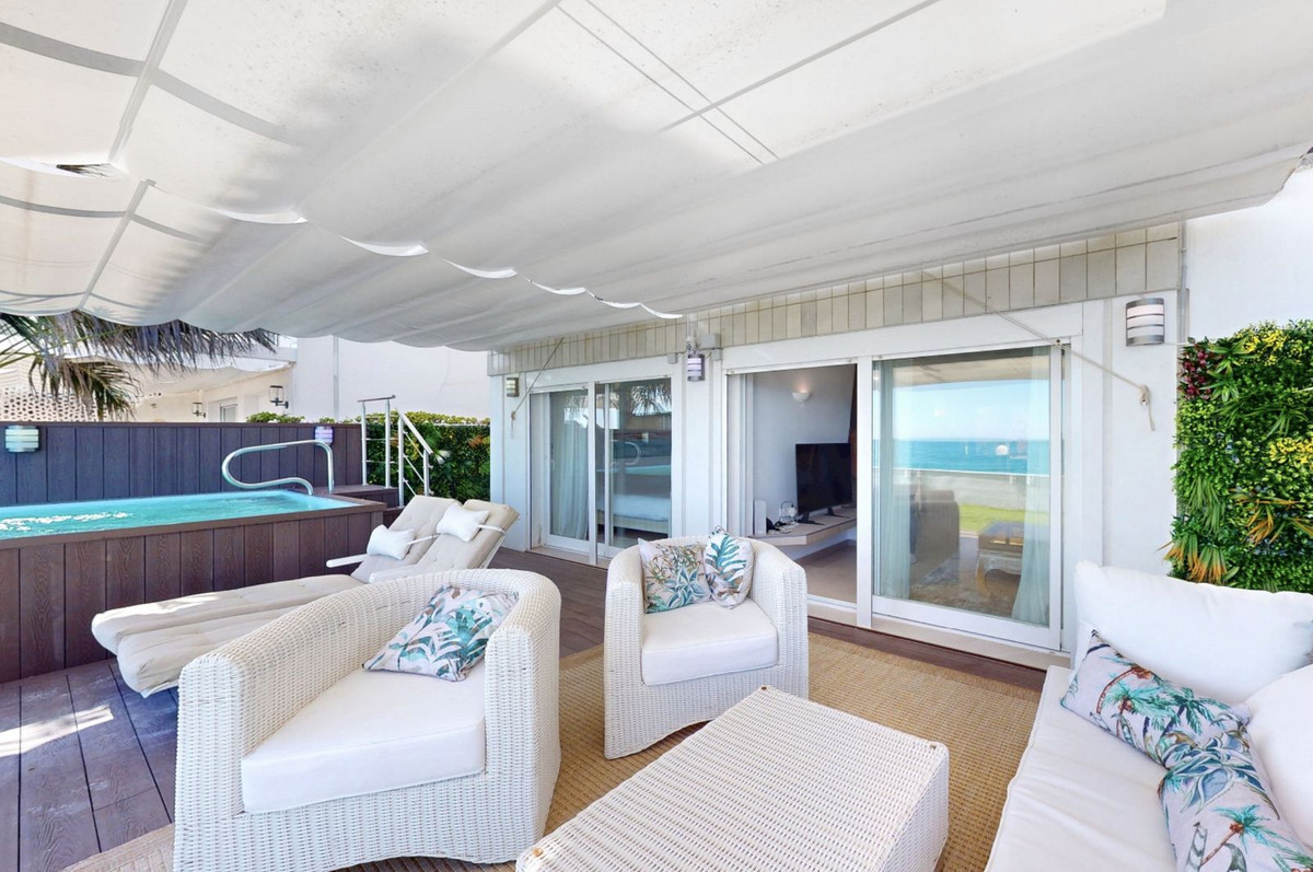 Duplex te koop in Estepona | 4 slaapkamers H5343160